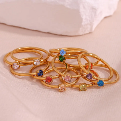 Birthstone delicate ring Noviembre Topacio